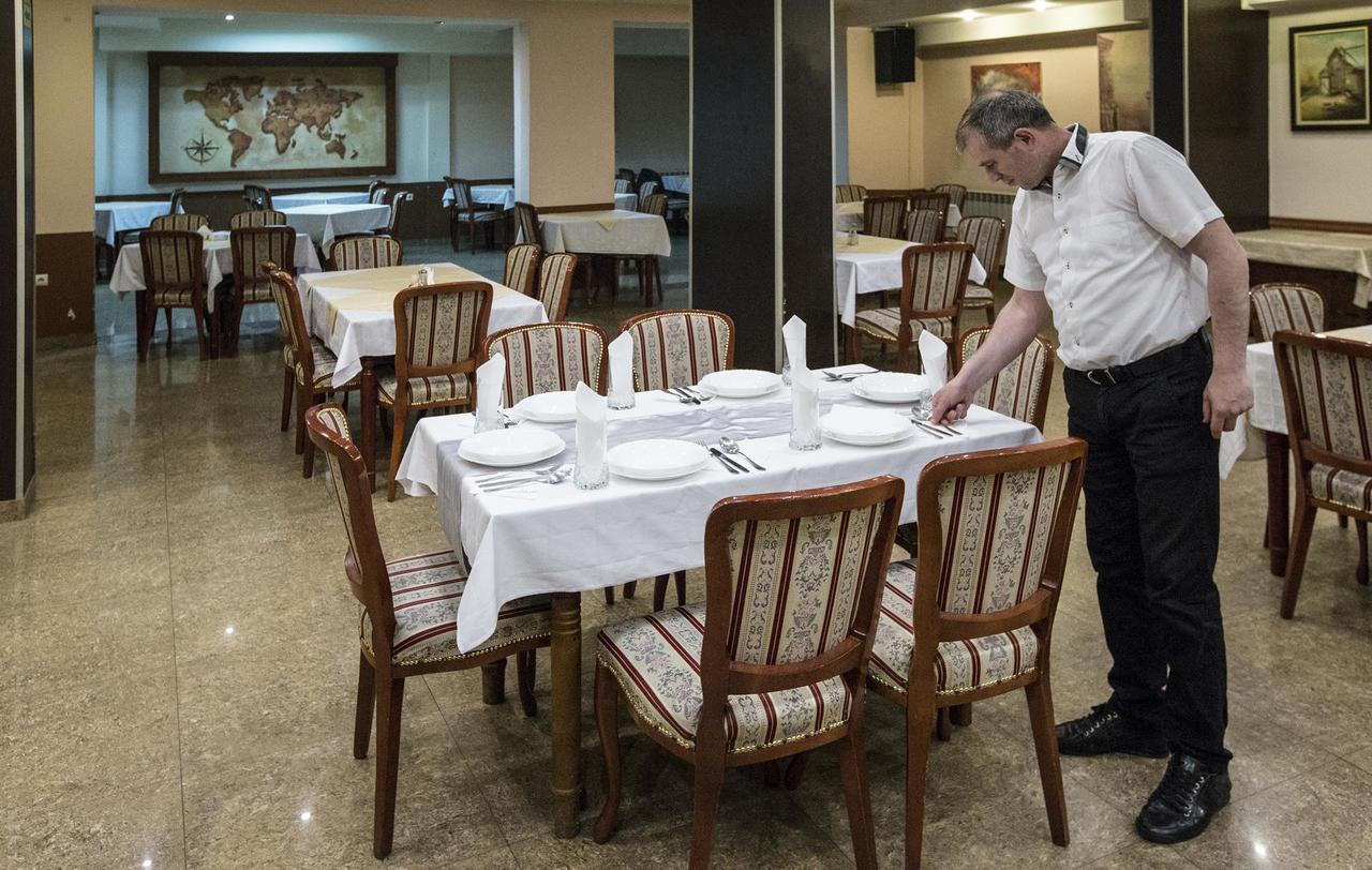 Hotel Atlas نوفي بازار المظهر الخارجي الصورة